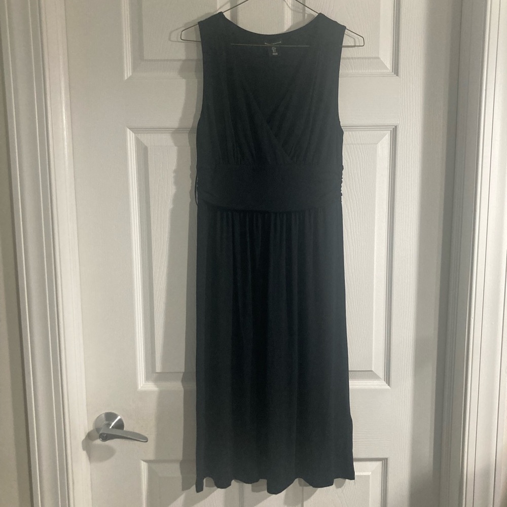 NWOT Mercer & Madison Black Vneck Dress with Elastic Waist, Size S